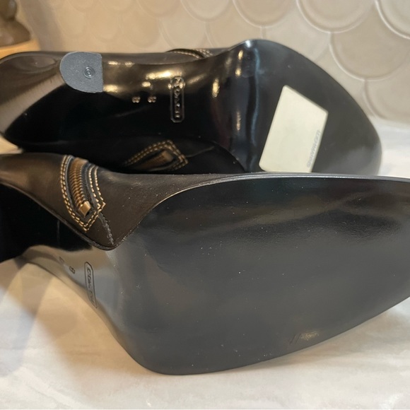 Coach Nancie Soft Black Pebbled Leather Bootie. Size 8 - Picture 3 of 6